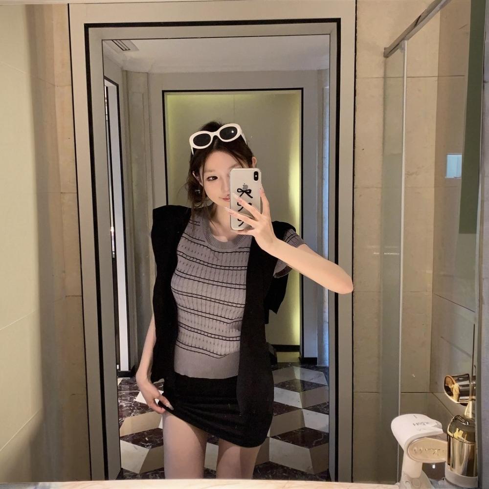（Xả Kho）Muxin T-Shirt Set Co Giãn Và Ôm Sát Cơ Thể, Bộ 2 Áo Khoác Vai, Áo Thun ngắn tay cổ Tròn, Hợp Xu hướng Mùa Hè Nóng Bỏng